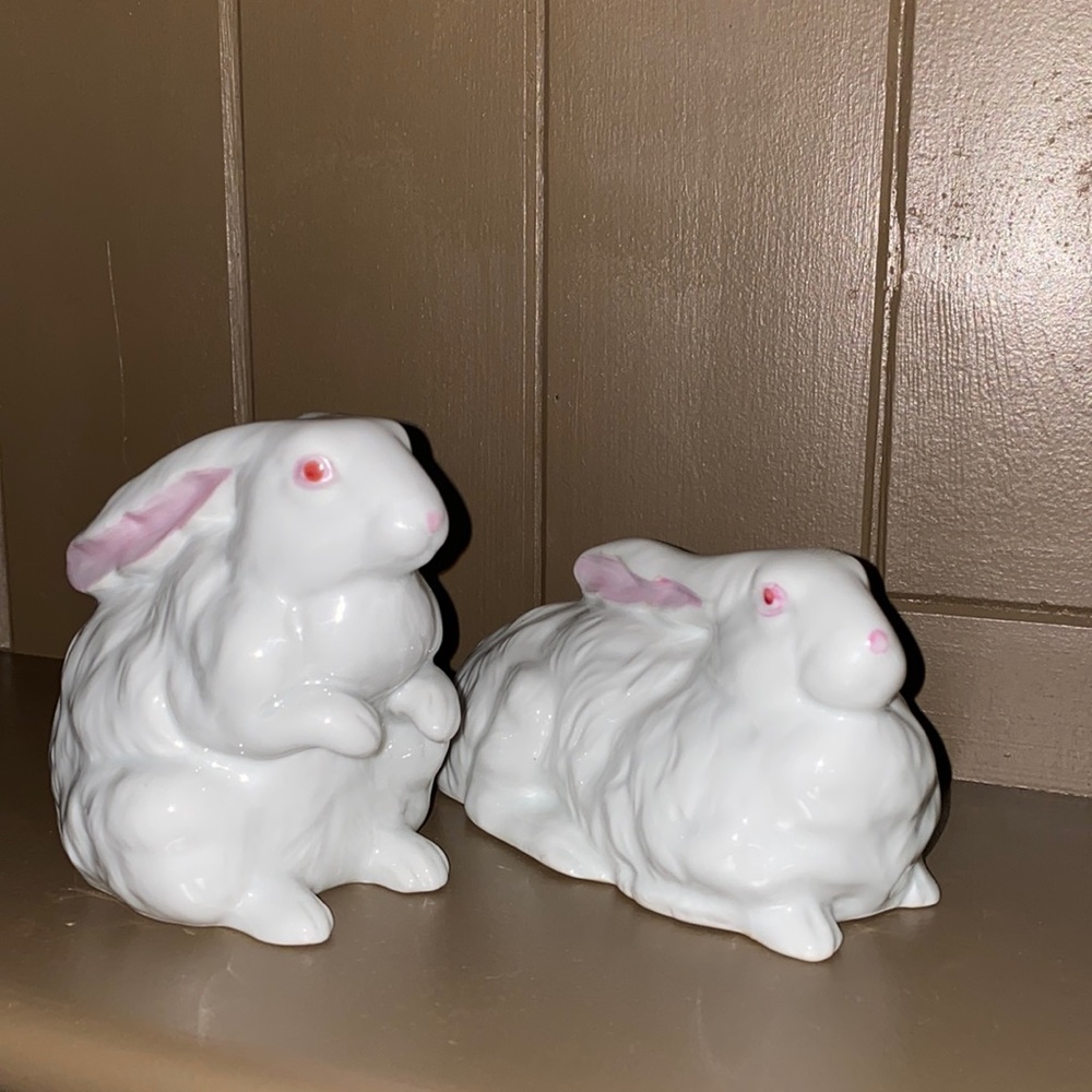 Vintage collectible set of two collectible Bunny’s